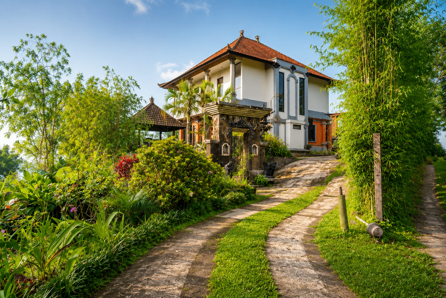 P'26 Villa Wanagiri exterior with tropical garden